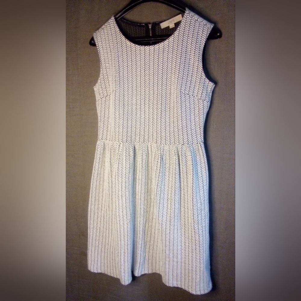 Sleeveless dress